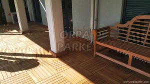 Teak Ağacı Lüks Villa Bahçesi Levent