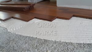 Çift Kompenantlı tutkal ile parke montajı