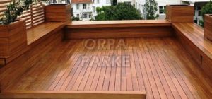 İroko Ağacı Teras Kaplama bir Villa Ümraniye