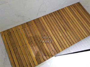 Tik ağacı duş zemini