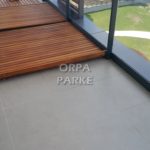 Ahşap balkon dekorasyonu